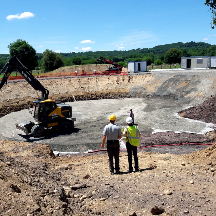 Construction de la bâche d’eau traitée de 1500 m3 – Réunion de chantier validation du fond de forme (19/06/2018)